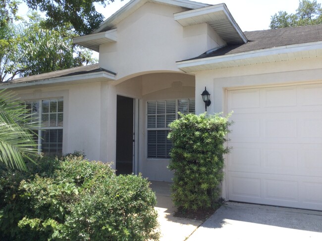 305 Abigail Rd in Plant City, FL - Building Photo - Building Photo