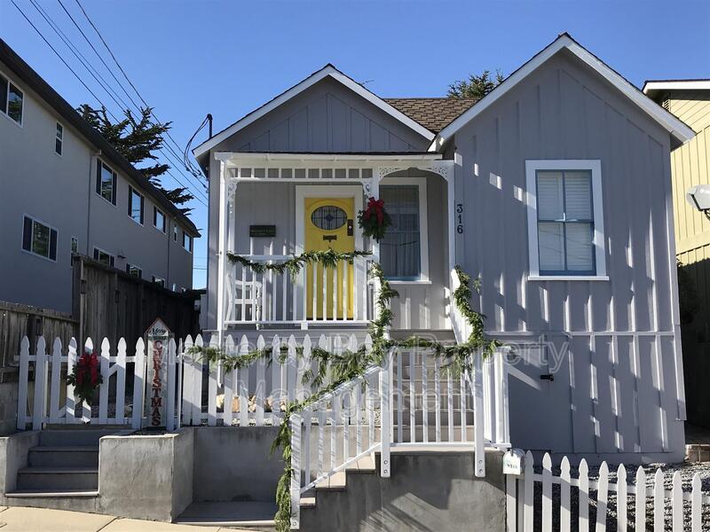 316 8th St in Pacific Grove, CA - Building Photo