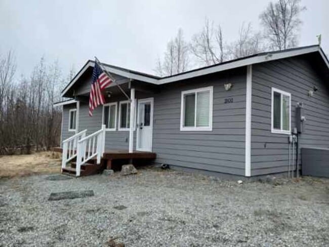 2100 N Meadow Lakes Dr in Wasilla, AK - Building Photo - Building Photo