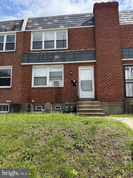 property at 7122 Clinton Rd