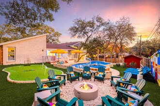 3263 Swandale St in San Antonio, TX - Building Photo - Building Photo