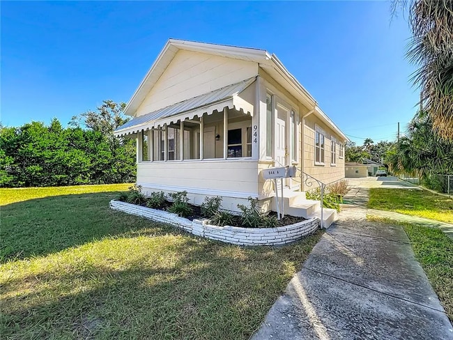 944 18th Ave S in St. Petersburg, FL - Building Photo - Building Photo