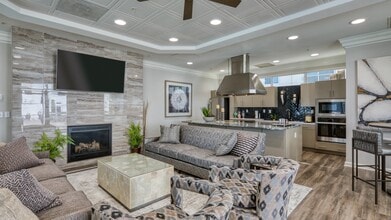 The Cosmopolitan Apartments in Virginia Beach, VA - Foto de edificio - Building Photo