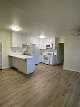 5412 Claremont Ave in Oakland, CA - Foto de edificio - Building Photo