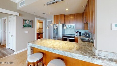 2060 Beach Blvd, Unit 1603 in Biloxi, MS - Building Photo - Building Photo