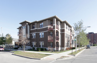 707 E 38th Pl Apartments