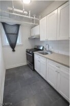 112 Lincoln St, Unit B1 in East Orange, NJ - Building Photo