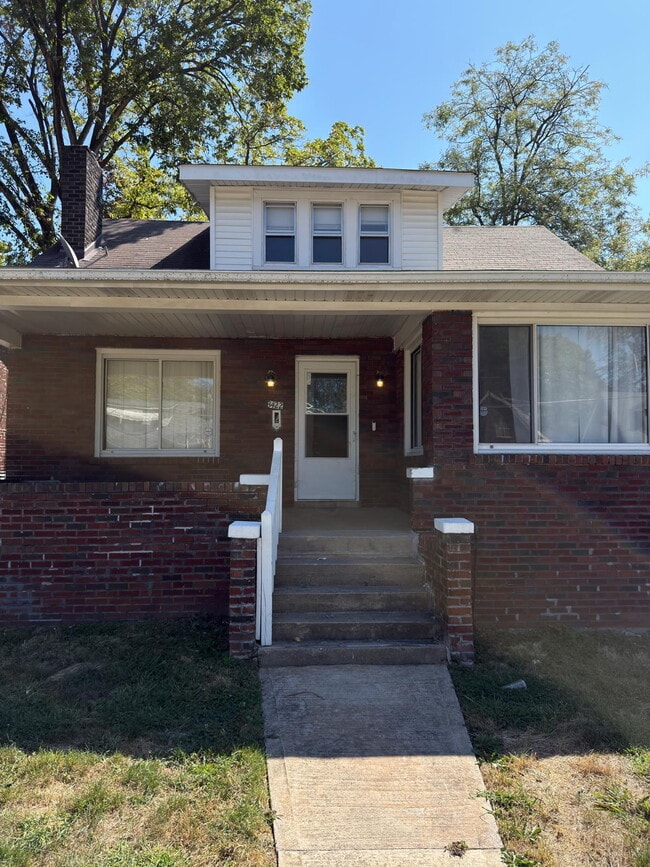3422 Pine Grove Ave in St. Louis, MO - Building Photo - Building Photo