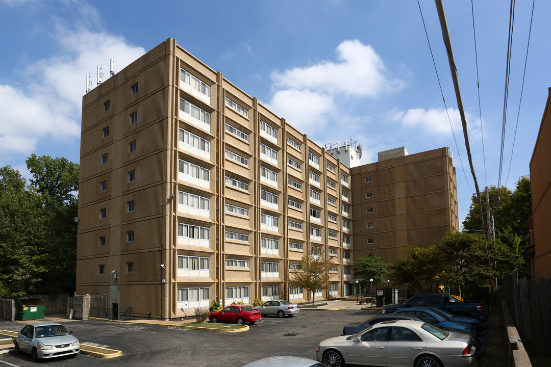 Riverbend City Apartments in St. Louis, MO - Building Photo