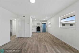 1301 Emerald Terrace in Fort Pierce, FL - Building Photo - Building Photo