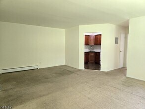 1041 Ridge St-Unit -40 in Alpha, NJ - Building Photo - Building Photo