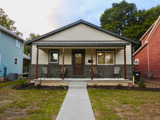 property at 918 E Bloomington St