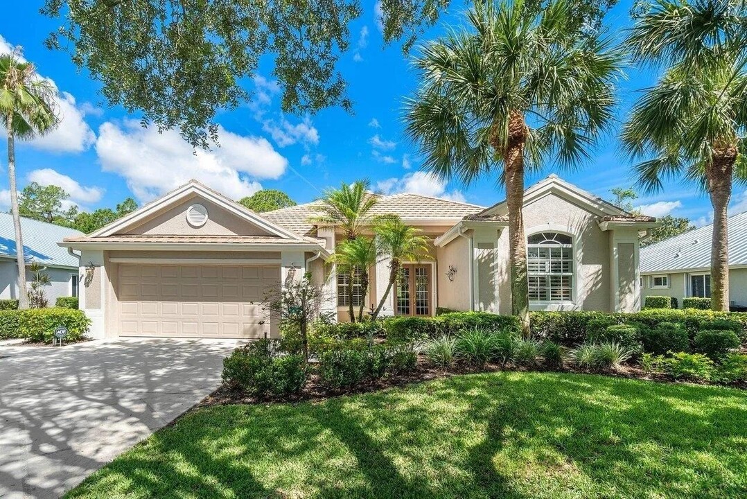 5391 SE Acadia Terrace in Hobe Sound, FL - Building Photo