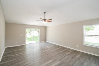 2904 Cold Creek Blvd in Jacksonville, FL - Building Photo - Building Photo