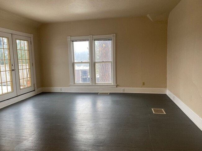 property at 2217 W 5th Ave