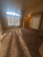 84 E Saddle Villa Dr in Draper, UT - Building Photo - Building Photo