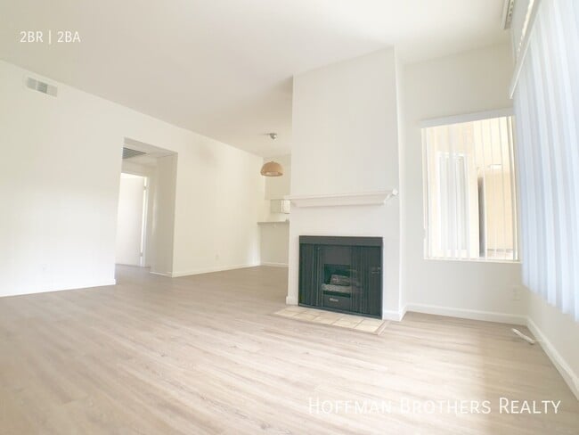11917 Culver Blvd, Unit 301