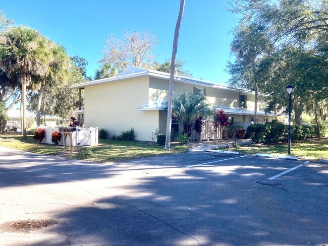 1277 Seagull Point in Crystal River, FL - Building Photo - Building Photo