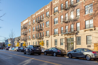 403 Avenue C in Brooklyn, NY - Foto de edificio - Building Photo