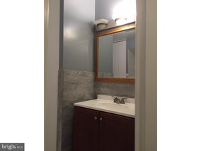 3900 W Ford Rd-Unit -15J in Philadelphia, PA - Building Photo - Building Photo