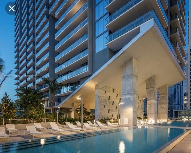 68 SE 6th St, Unit 3705 in Miami, FL - Building Photo - Building Photo