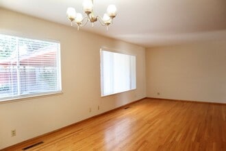 36045 Larch Way in Fremont, CA - Building Photo - Building Photo