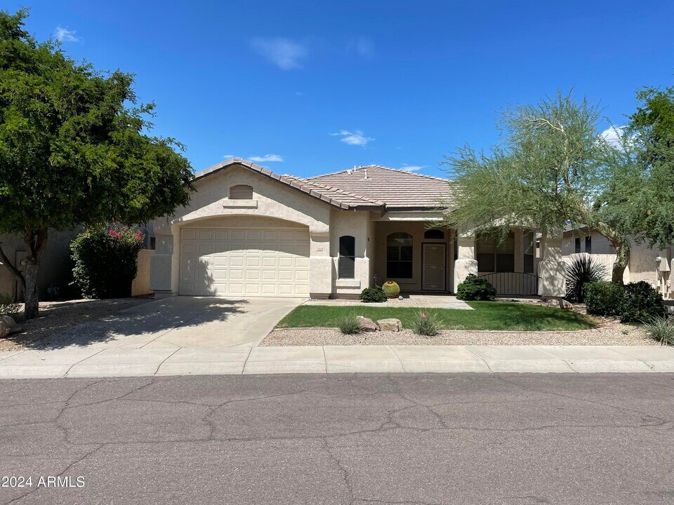 7322 E Gallego Ln in Scottsdale, AZ - Building Photo