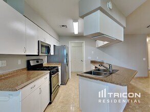 174 Lake Daisy Terrace in Winter Haven, FL - Building Photo - Building Photo