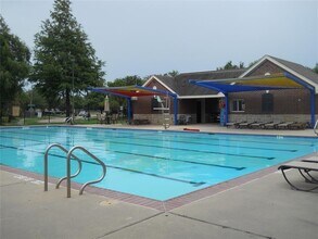 16011 Crooked Arrow Dr in Sugar Land, TX - Building Photo - Building Photo