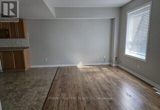 329 Edgehill Dr in Barrie, ON - Building Photo - Building Photo