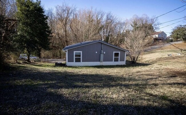 703 N D St in Lenoir City, TN - Building Photo - Building Photo