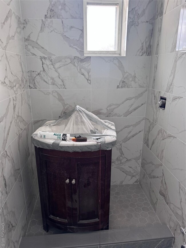 70-15 66th St in Queens, NY - Building Photo - Building Photo