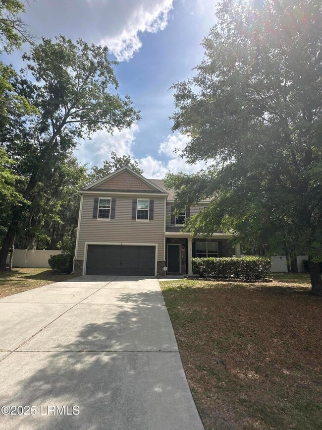 18 Oleander Dr in Ladys Island, SC - Building Photo - Building Photo