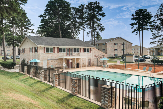 Crown Pointe Apartment Homes in Spartanburg, SC - Foto de edificio - Building Photo