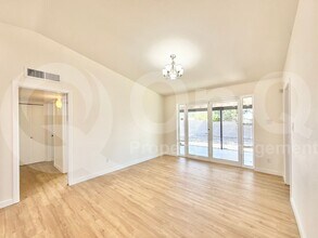 6402 E Holly St in Scottsdale, AZ - Building Photo - Building Photo