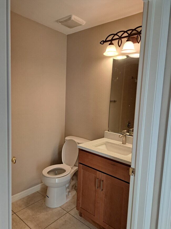 property at 724 SW 35th St