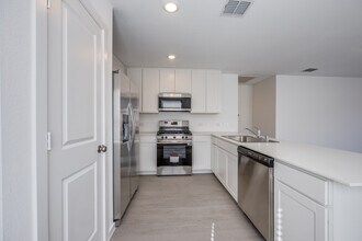 3925 Pontchartrain Pkwy in Sherman, TX - Building Photo - Building Photo