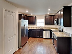1214 Brenton Leaf Dr in Ruskin, FL - Building Photo - Building Photo