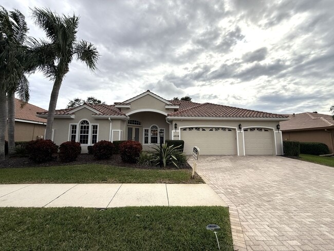 property at 4958 Gardiners Bay Cir