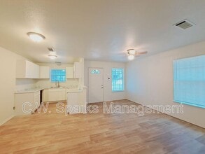 1502 E Mulkey St in Fort Worth, TX - Building Photo - Building Photo