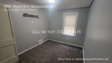 1292 Stratford St in Barberton, OH - Building Photo - Building Photo