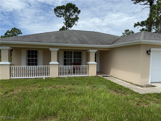 346 Brook Ave S in Lehigh Acres, FL - Building Photo - Building Photo