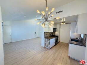 1237 N Ogden Dr in West Hollywood, CA - Building Photo - Building Photo