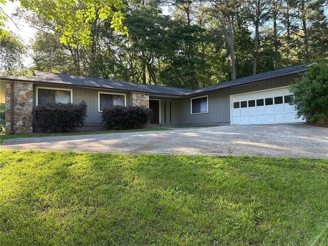 property at 1693 Briarbend Ct