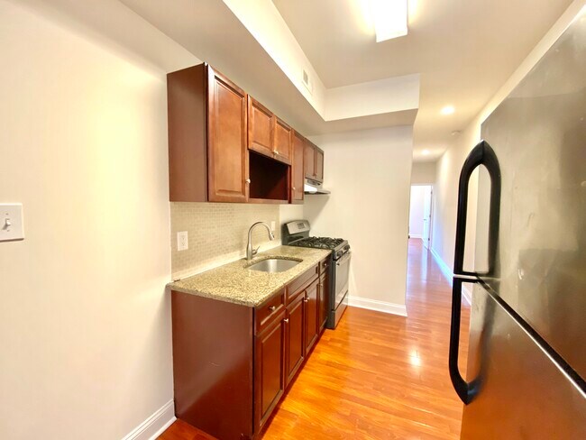 989 N Marshall St, Unit 2 photo'