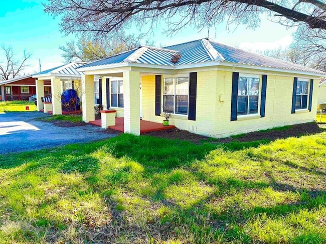 property at 800 Vanderveer