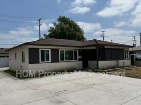522 N Hampton St in Anaheim, CA - Building Photo