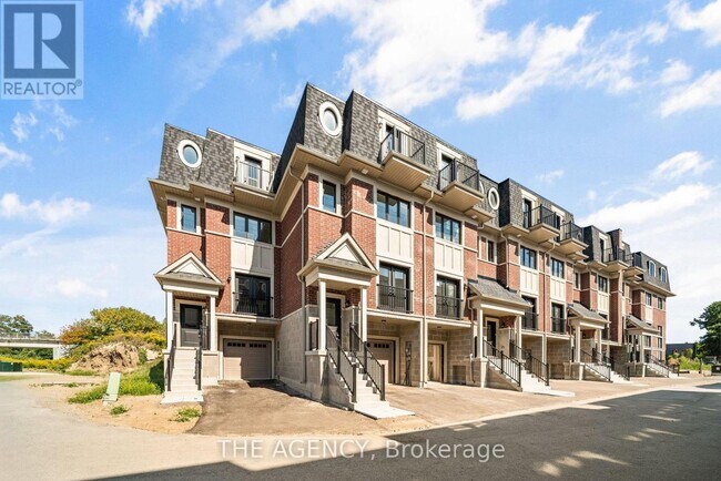 14 Marret Ln in Clarington, ON - Building Photo - Building Photo
