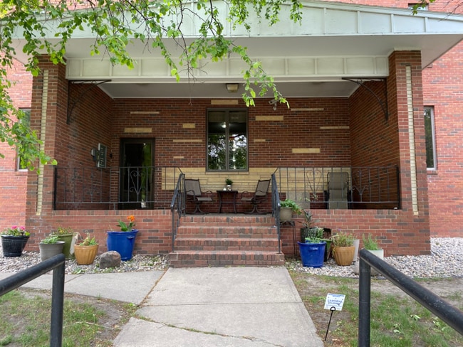 3504 11th Ave N in Grand Forks, ND - Foto de edificio - Building Photo