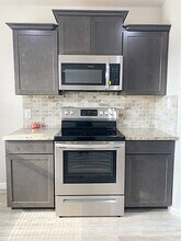 380 Bower Rd in Bridge City, TX - Building Photo - Building Photo